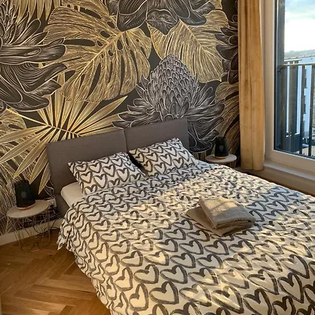 Mokotow Tasmowa * Warsaw